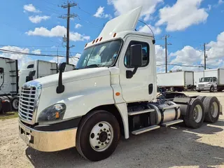 2019 FREIGHTLINER/MERCEDES CASCADIA 125