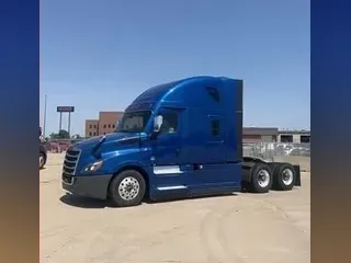 2017 FREIGHTLINER CASCADIA 126