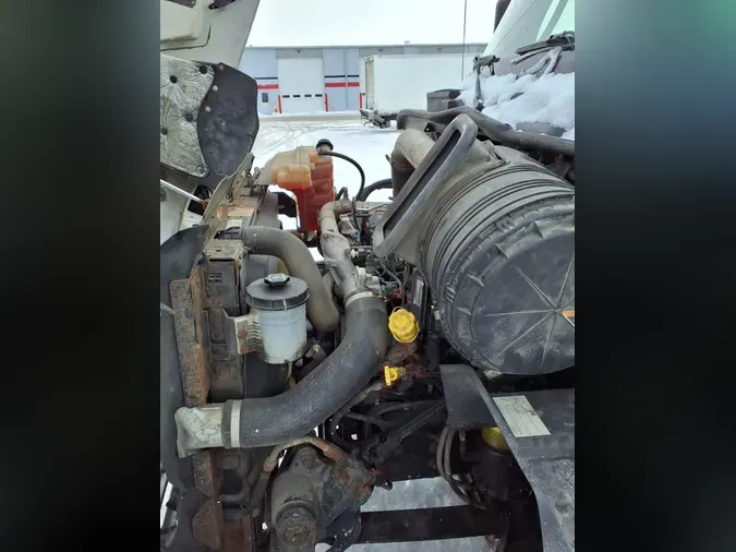 2019 NAVISTAR INTERNATIONAL RH613 DAYCAB S/A