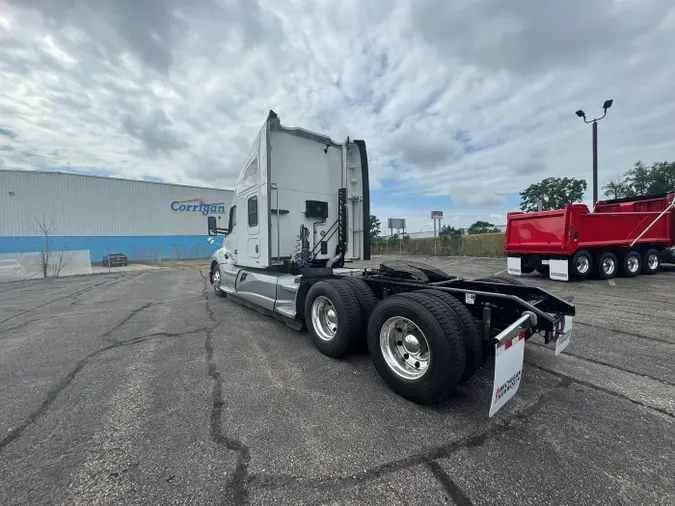 2022 Kenworth T680