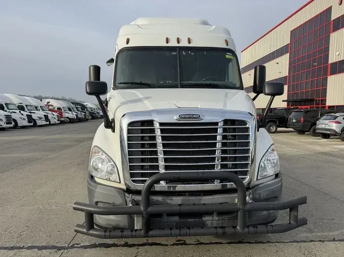2016 Freightliner Cascadia