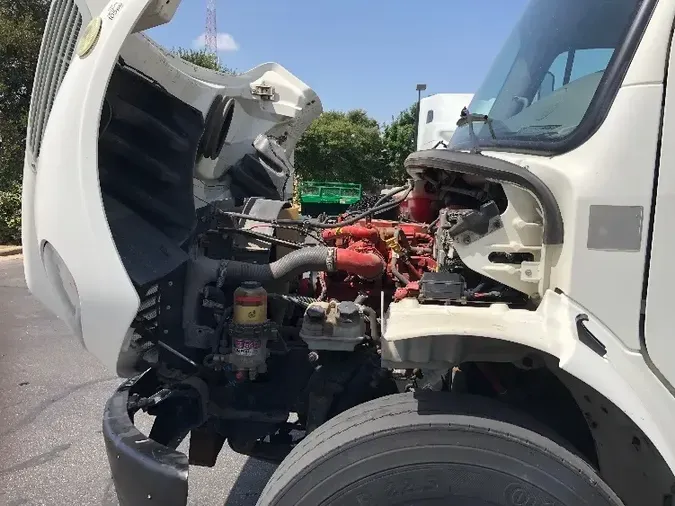 2017 FREIGHTLINER M2