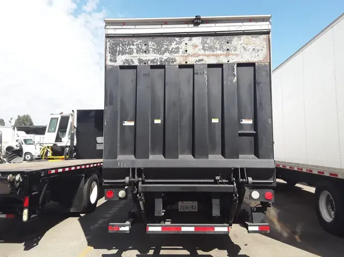 2021 FREIGHTLINER/MERCEDES M2 106