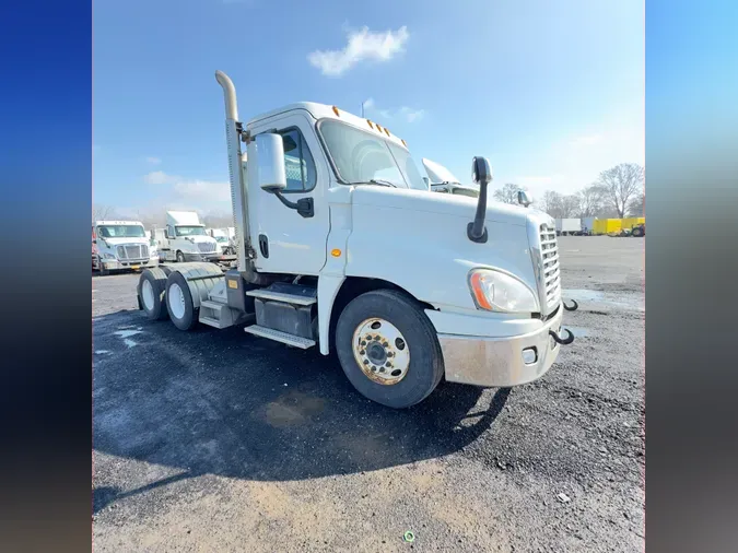 2016 FREIGHTLINER/MERCEDES CASCADIA 125