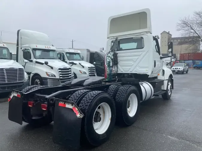 2019 NAVISTAR INTERNATIONAL LT625 DAYCAB T/A