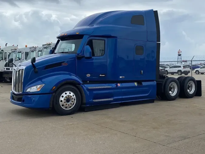 2022 PETERBILT 579