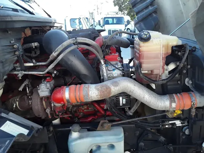 2019 NAVISTAR INTERNATIONAL LT625 DAYCAB T/A