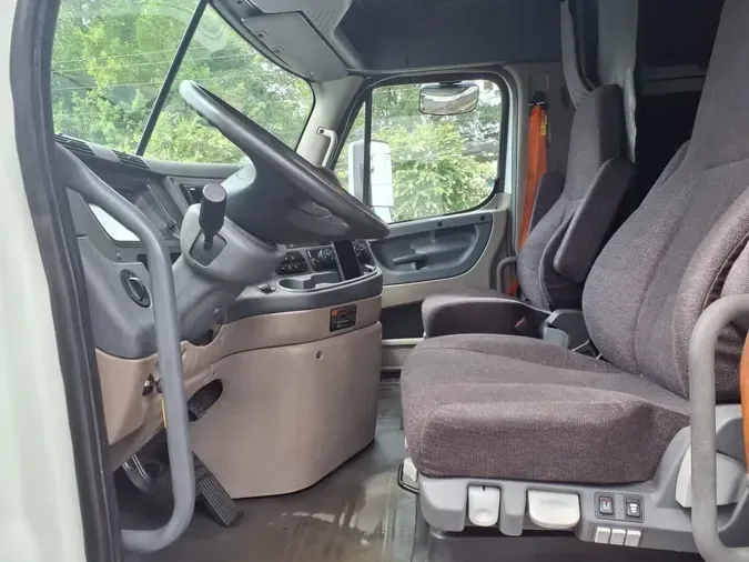 2019 FREIGHTLINER CASCADIA 125