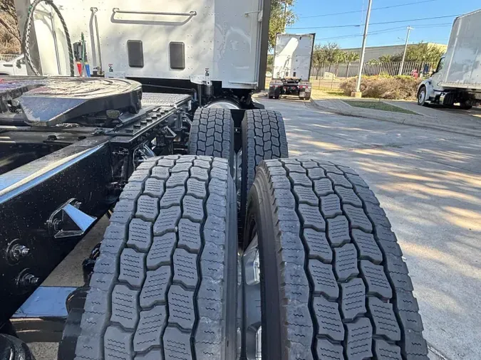 2026 Kenworth T6800a93bb6a66c35a50f2672c2d974b55c8