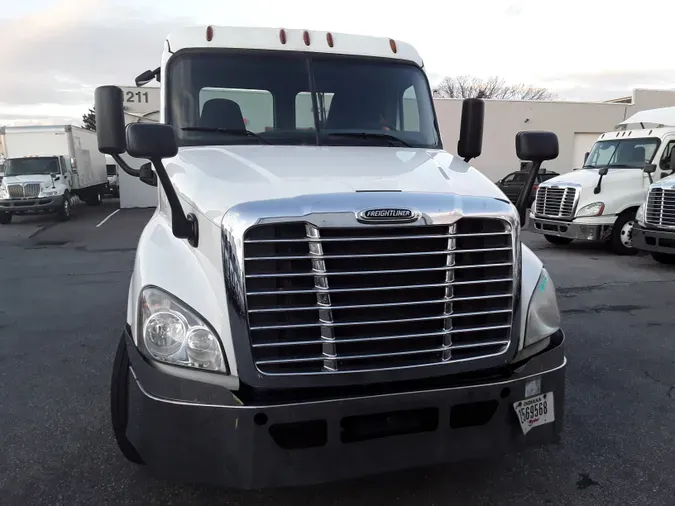 2017 FREIGHTLINER/MERCEDES CASCADIA 125