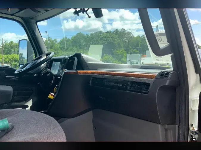 2022 INT LT625 6x4