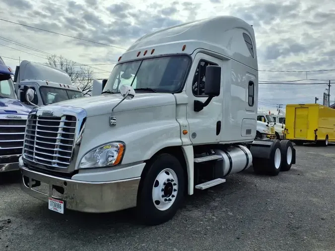 2018 FREIGHTLINER/MERCEDES CASCADIA 125