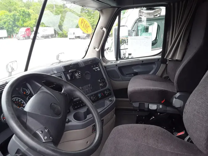 2019 FREIGHTLINER/MERCEDES CASCADIA 125