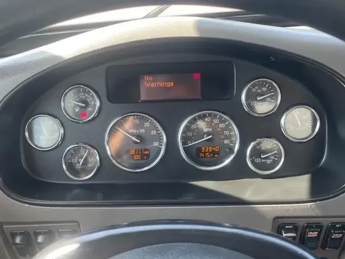 2020 Peterbilt 337