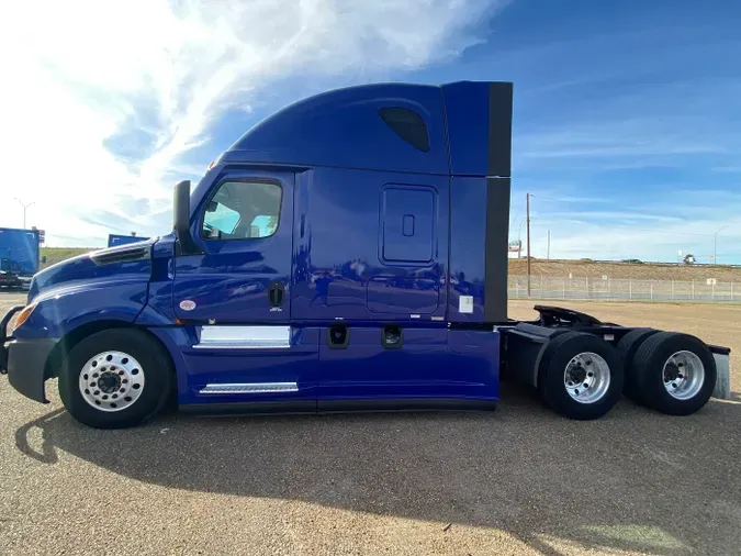 2022 Freightliner Cascadia