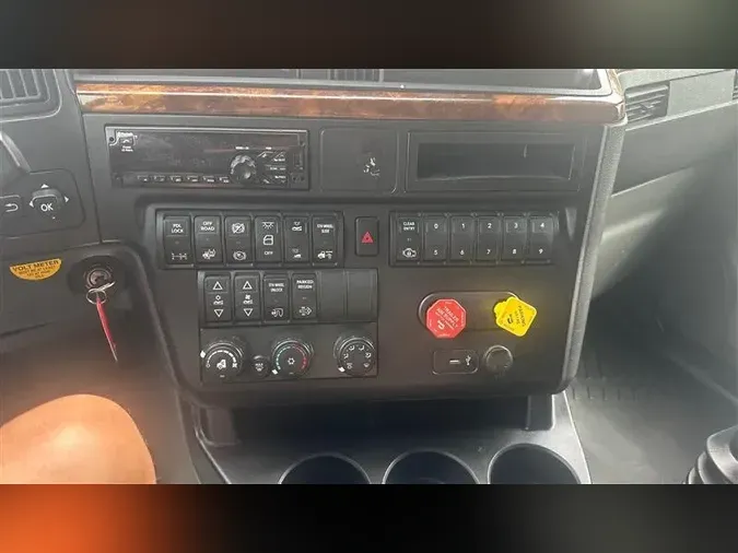 2020 INTERNATIONAL LT625