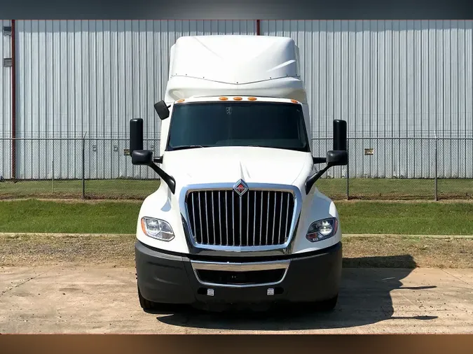 2023 INT LT625 6x4