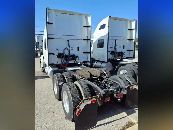 2020 NAVISTAR INTERNATIONAL LT625 SLPR CAB
