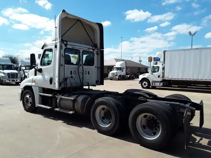 2018 FREIGHTLINER/MERCEDES CASCADIA 125