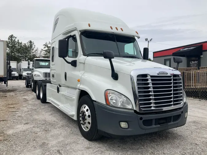 2019 FREIGHTLINER/MERCEDES CASCADIA 125