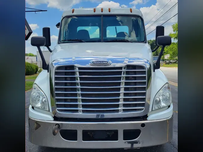 2018 FREIGHTLINER/MERCEDES CASCADIA 125