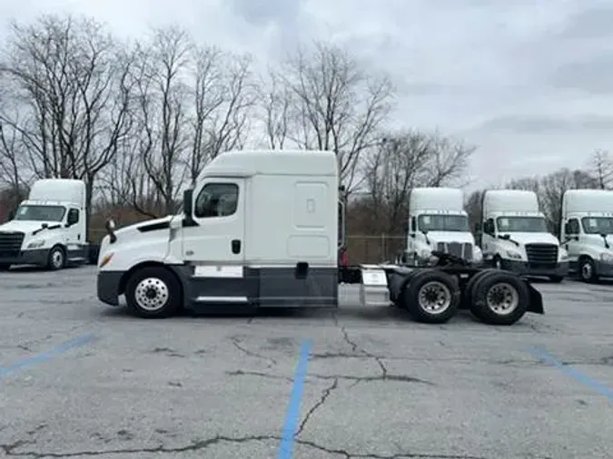 2020 Freightliner Cascadia