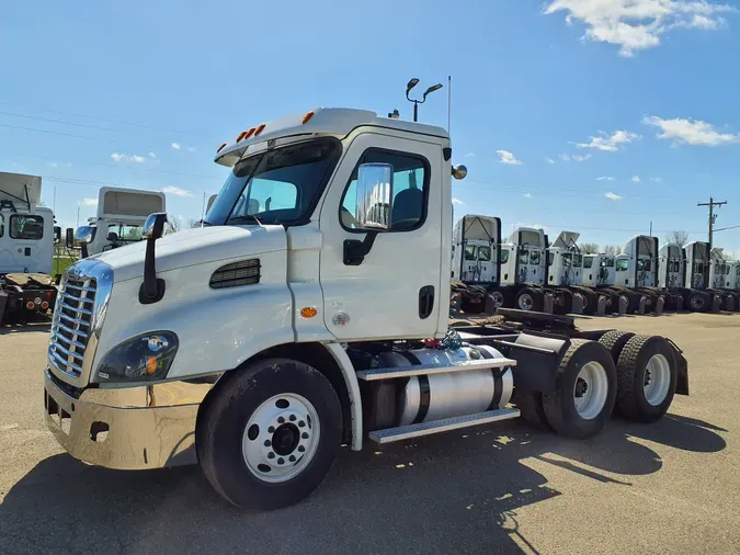 2016 FREIGHTLINER/MERCEDES CASCADIA 1130abb6ac0ff3bde7eb6ebebd14d439a14