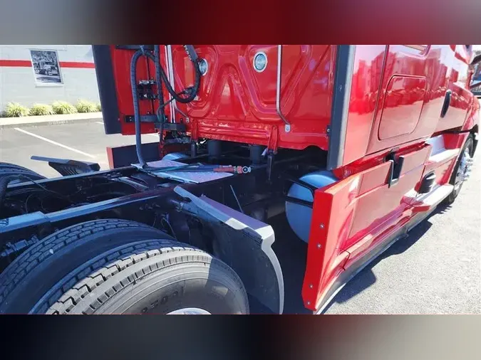 2022 FREIGHTLINER CA126