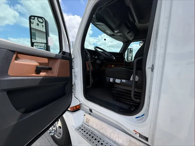 2022 Freightliner PT126SLP