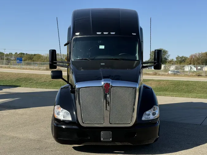 2022 KENWORTH T680