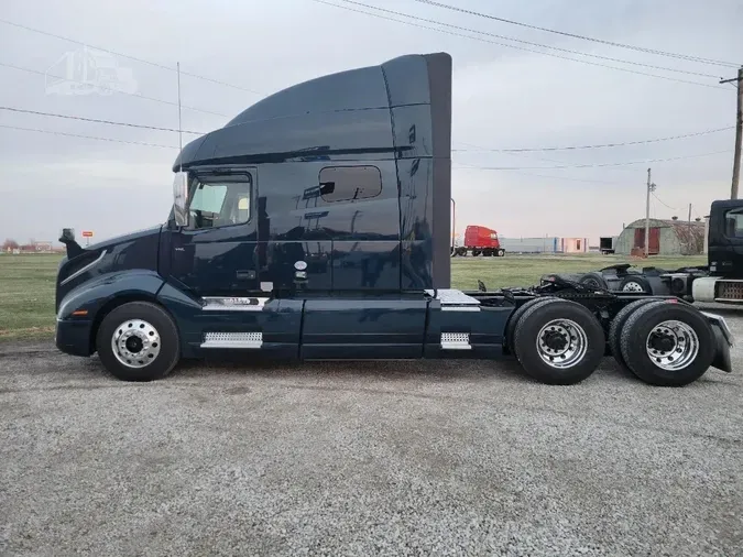 2019 VOLVO VNL64T740