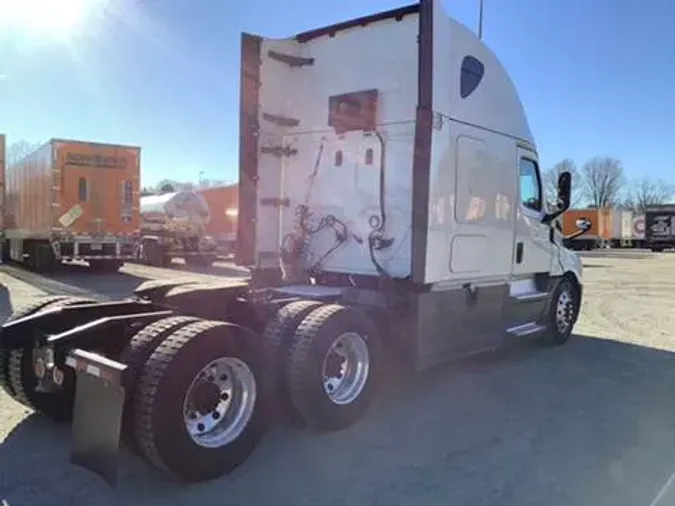 2020 Freightliner Cascadia