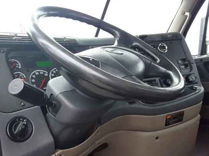 2017 FREIGHTLINER/MERCEDES CASCADIA 125