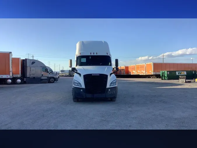 2022 Freightliner Cascadia 126