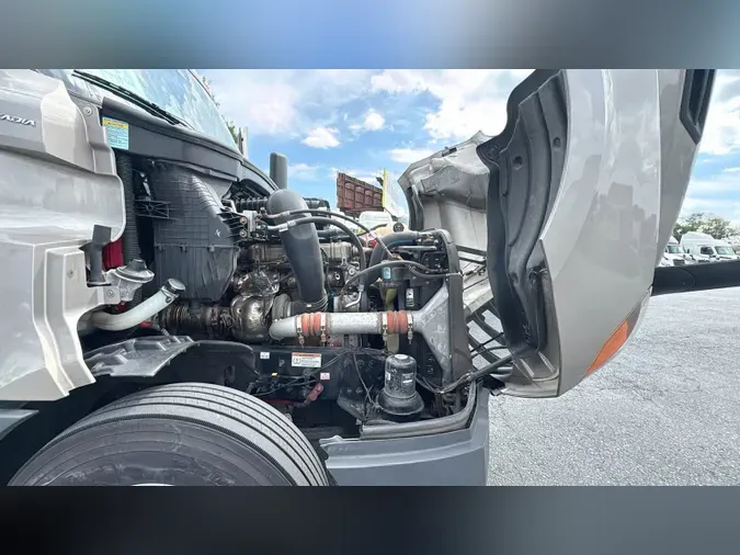 2023 Freightliner Cascadia 1260ac3191a28a903a600f884918e3b6f59