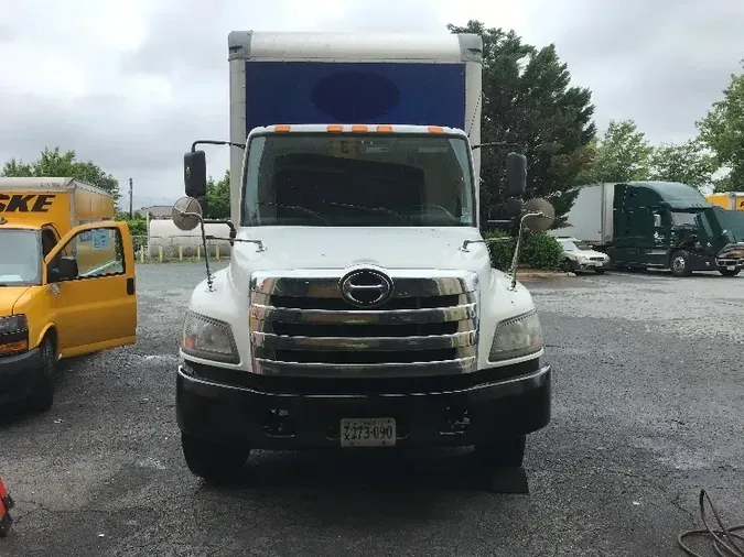 2018 HINO TRUCK 268