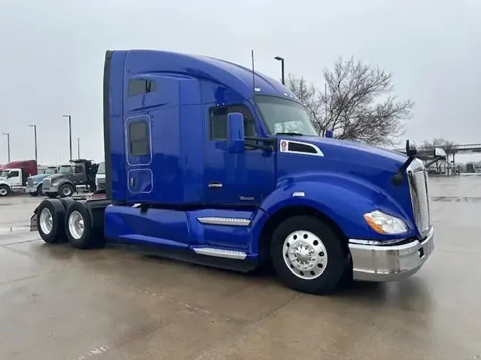 2022 Kenworth T680