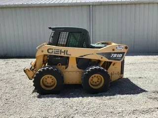 2005 Gehl 7810