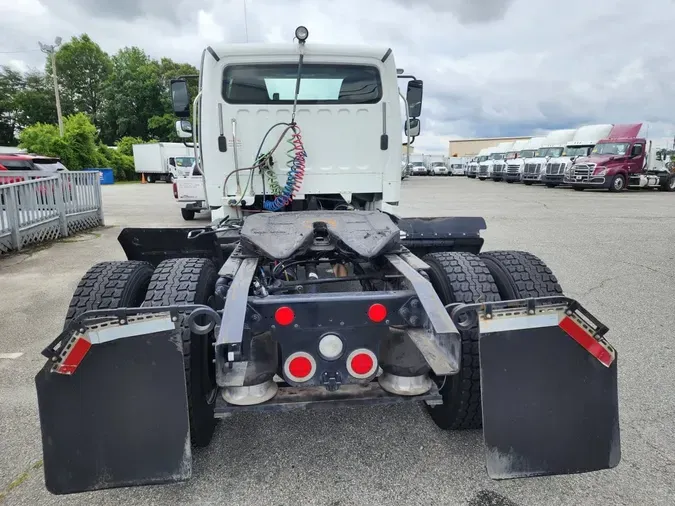 2016 FREIGHTLINER M2 106