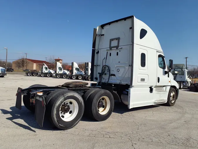 2019 FREIGHTLINER/MERCEDES CASCADIA 125