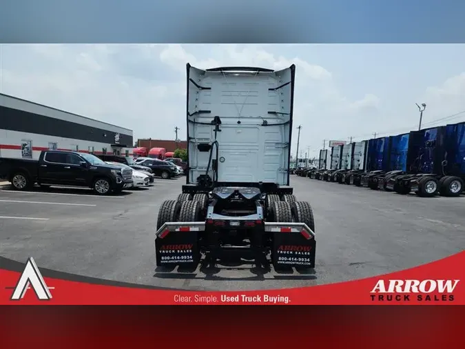 2022 VOLVO VNL760