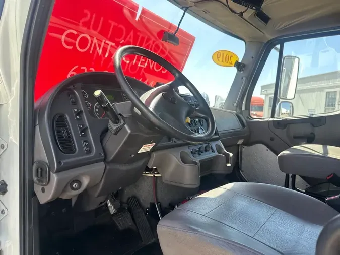 2019 FREIGHTLINER M2 106