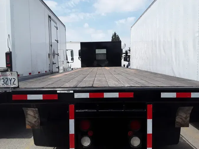 2017 FREIGHTLINER/MERCEDES M2 106