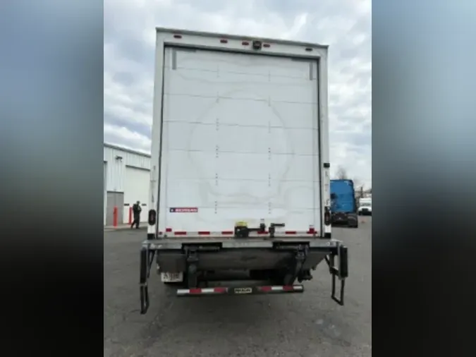 2017 FREIGHTLINER/MERCEDES M2 106