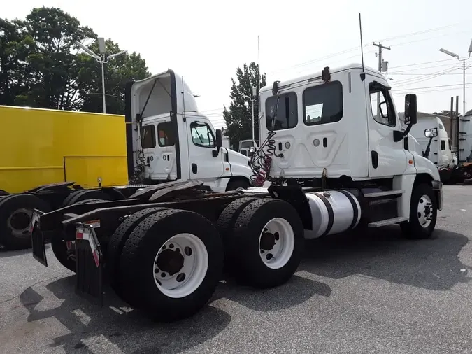 2018 FREIGHTLINER CASCADIA 125