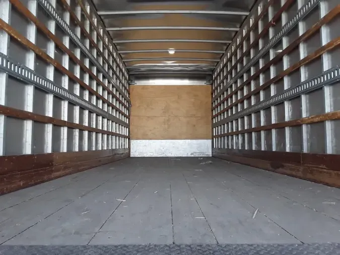 2017 FREIGHTLINER M2 106