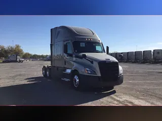 2021 Freightliner Cascadia 126
