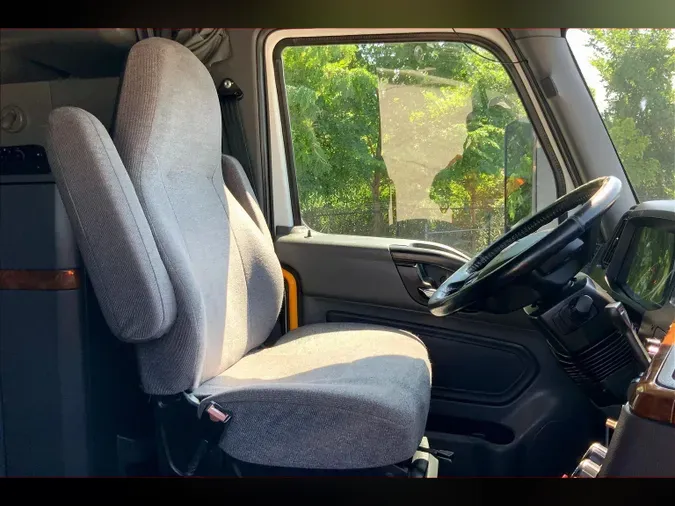 2021 INT LT625 6x4