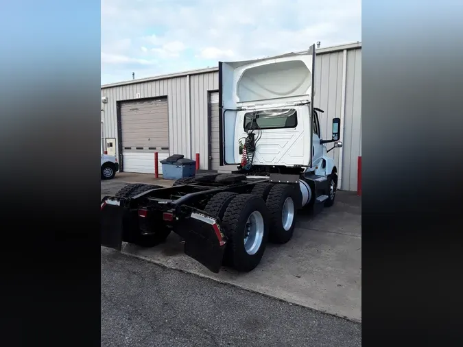 2018 FREIGHTLINER/MERCEDES CASCADIA 125