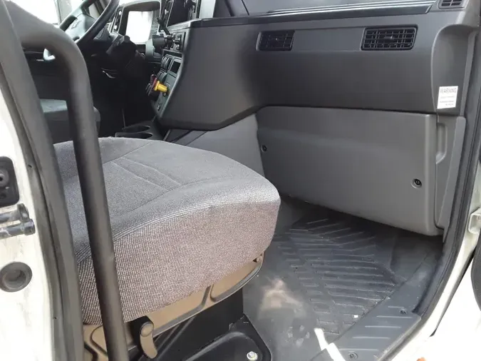 2020 NAVISTAR INTERNATIONAL LT625 SLPR CAB